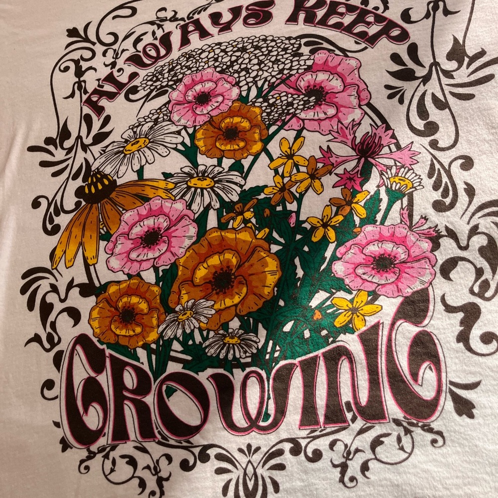 Vibe Floral Graphic Tee